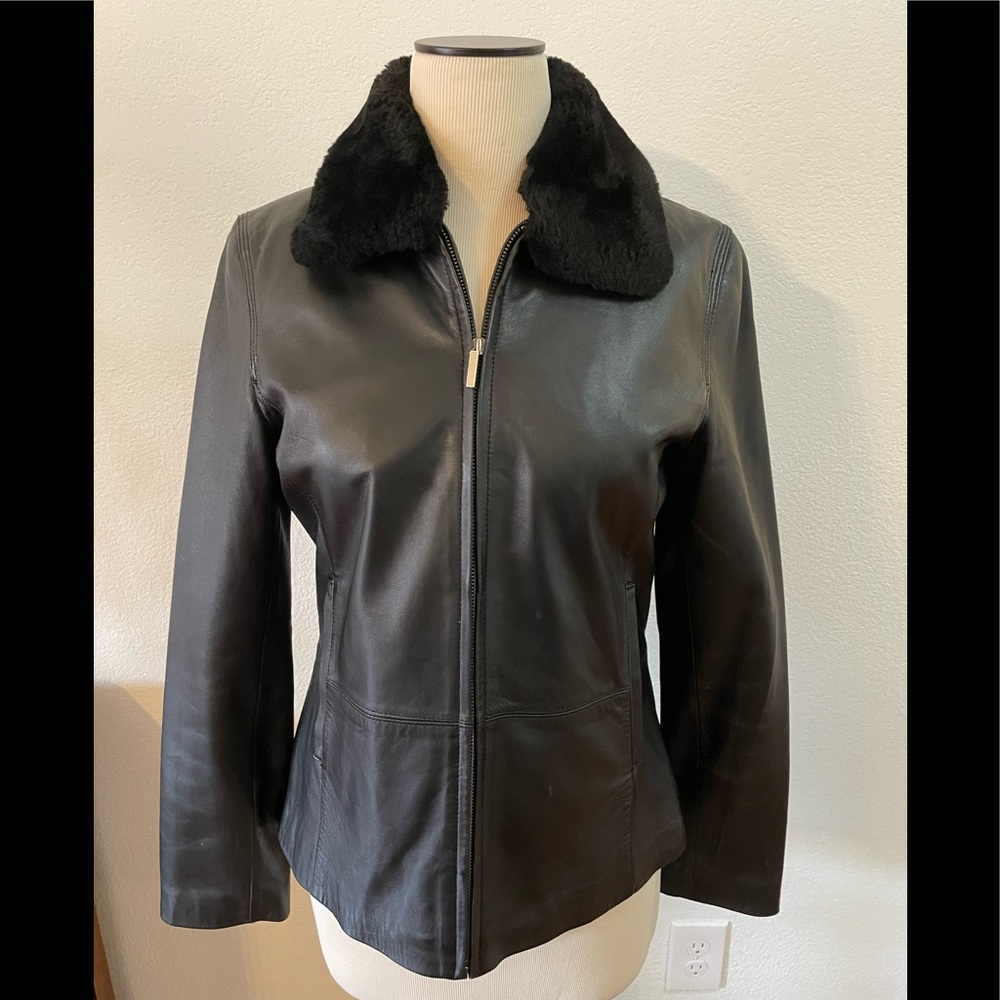 Blassport womens leather jacket size small with removable Faux fur trim